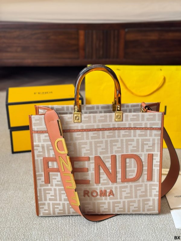 Fen new arrival peekabo tote bag size；35*30 cm