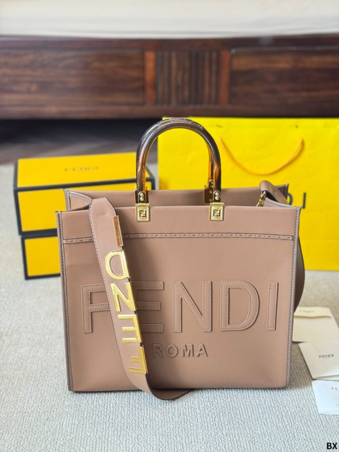 Fen new arrival peekabo tote bag size；35*30 cm - Image 2