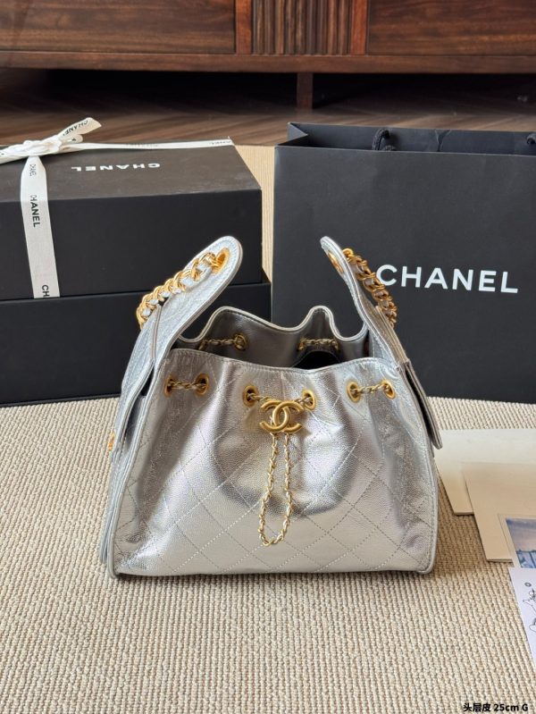Cc new arrival 25s hobo silver bag size: 25*20  cm