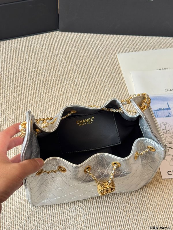 Cc new arrival 25s hobo silver bag size: 25*20  cm