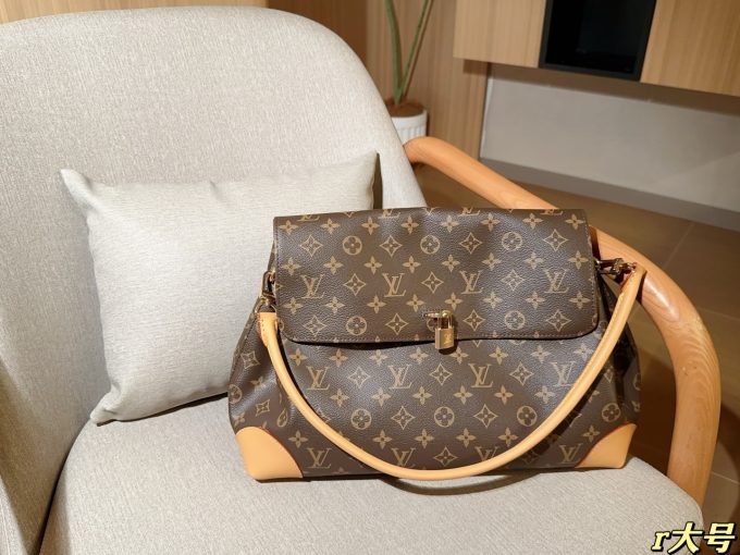 Louis new arrival 25ss HideAway hobo bag size: 30*19*11 cm - Image 7