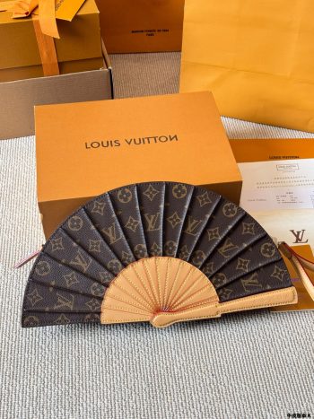 Louis new arrival vintage bag size: 36*20 cm