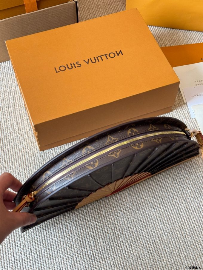 Louis new arrival vintage bag size: 36*20 cm - Image 2