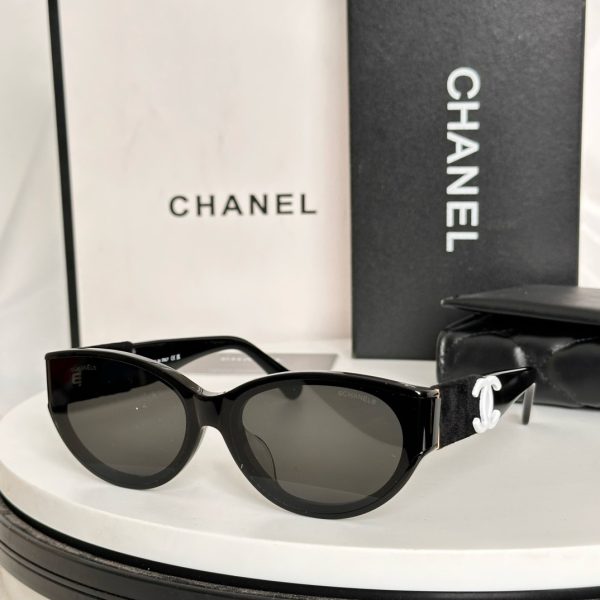 CC* Eyewear SIZE: