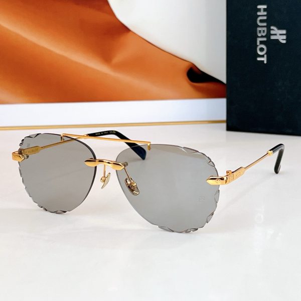 HUBL*T Eyewear SIZE: 62-14-145