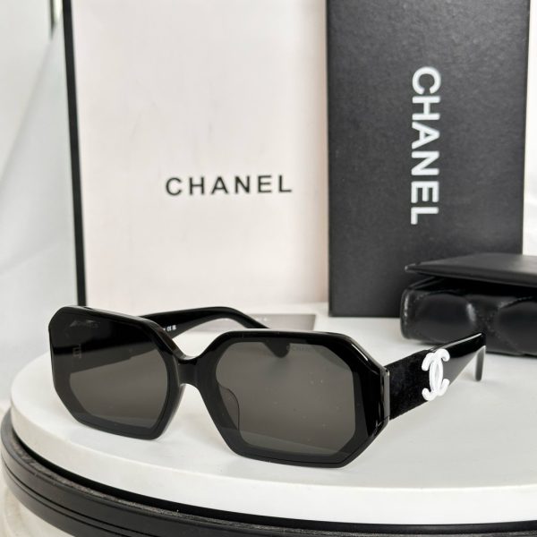 CC* Eyewear SIZE: 66-14-145