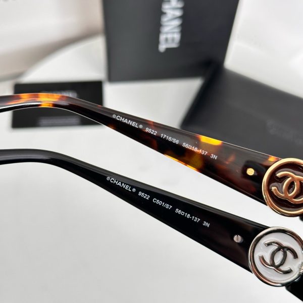 CC* Eyewear SIZE: 56-18-137