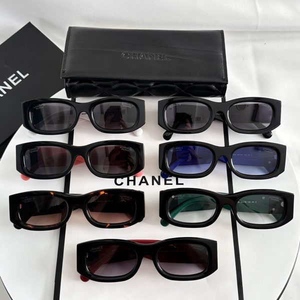 CC* Eyewear SIZE: 52-19-140