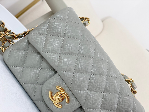 CC Classic Flap Caviar Shoulder Bag 20Cm For Ladies Light Gray Wiht Gold