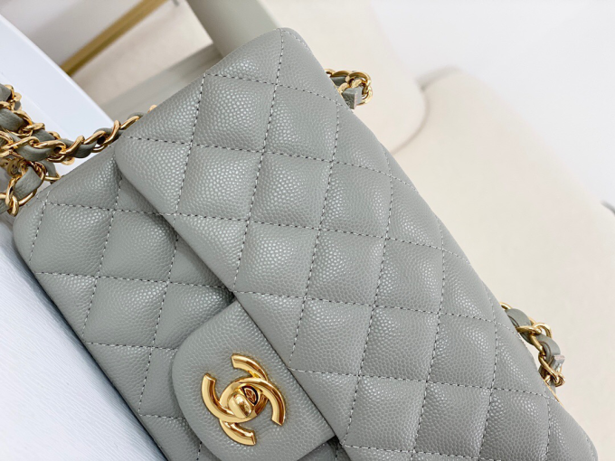 CC Classic Flap Caviar Shoulder Bag 20Cm For Ladies Light Gray Wiht Gold - Image 6