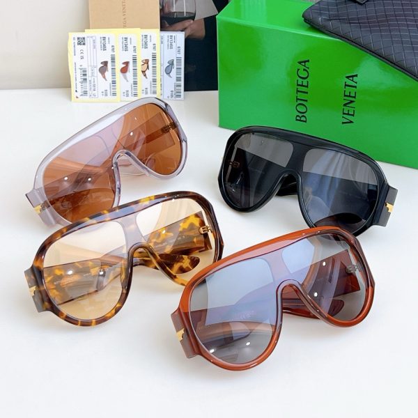 BOTTEG* VENE*A Eyewear SIZE: 132-1-129