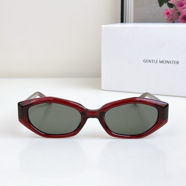 GENTLE MONSTE* Eyewear SIZE: 54-22-146