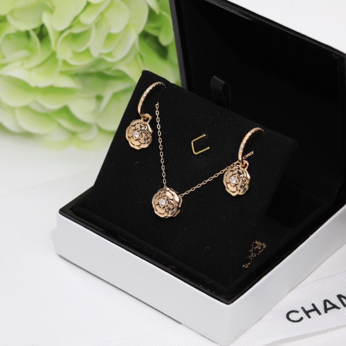cc Earrings - Image 4