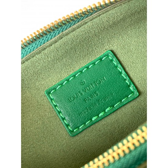 L-bag Size: 20 x 16 x 12 cm
