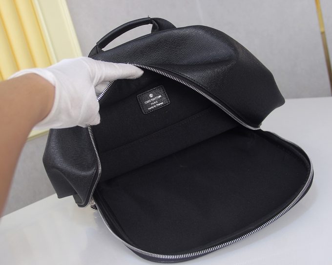 Louis new arrival backpack bag size : 43 x 30 x 14 cm - Image 7