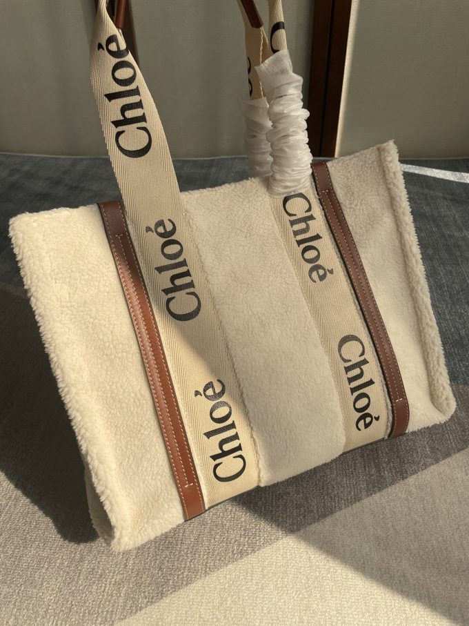 CH winter new styles Woody tote bag white - Image 5