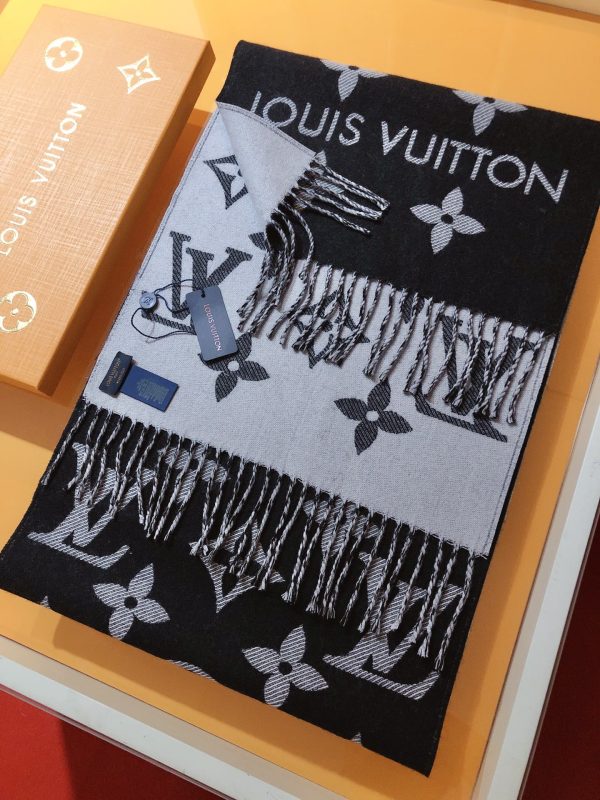 Louis new arrival scarf size: 45*200 cm 007
