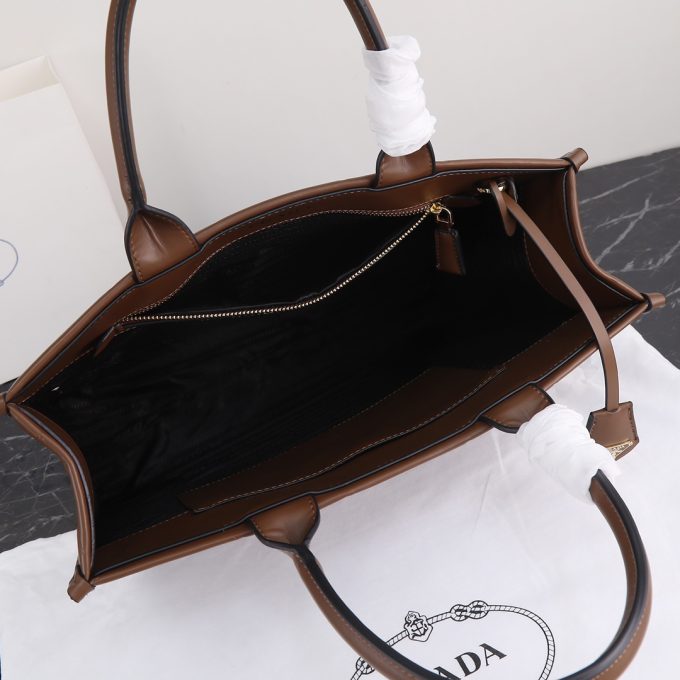 PP big size leather Symbole bag with topstitching - Image 9