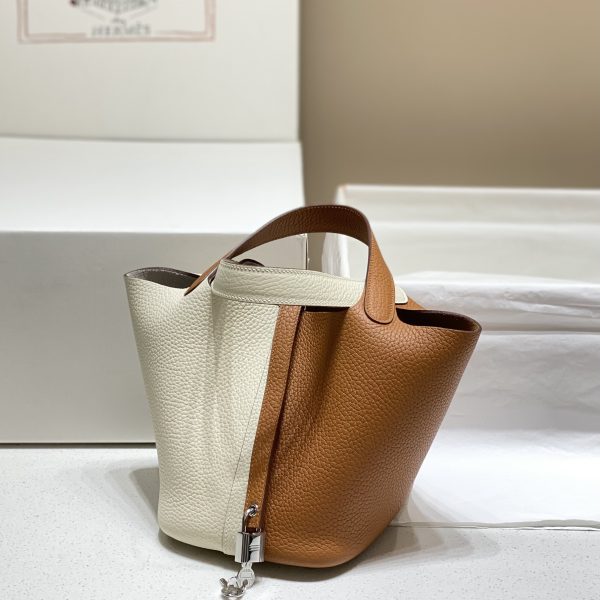 Her new arrival picotin togo leather size: 18 cm
