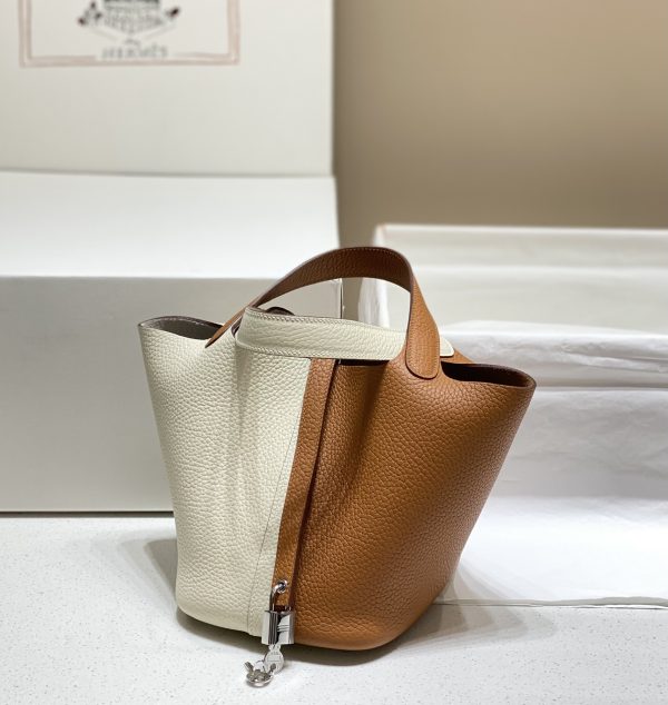 Her new arrival picotin togo leather size: 18 cm