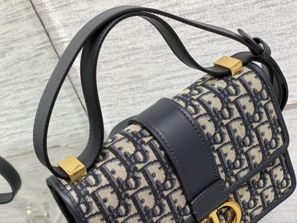 𝗗 𝗠𝗼𝗻𝘁𝗮𝗶𝗴𝗻𝗲 bag 01