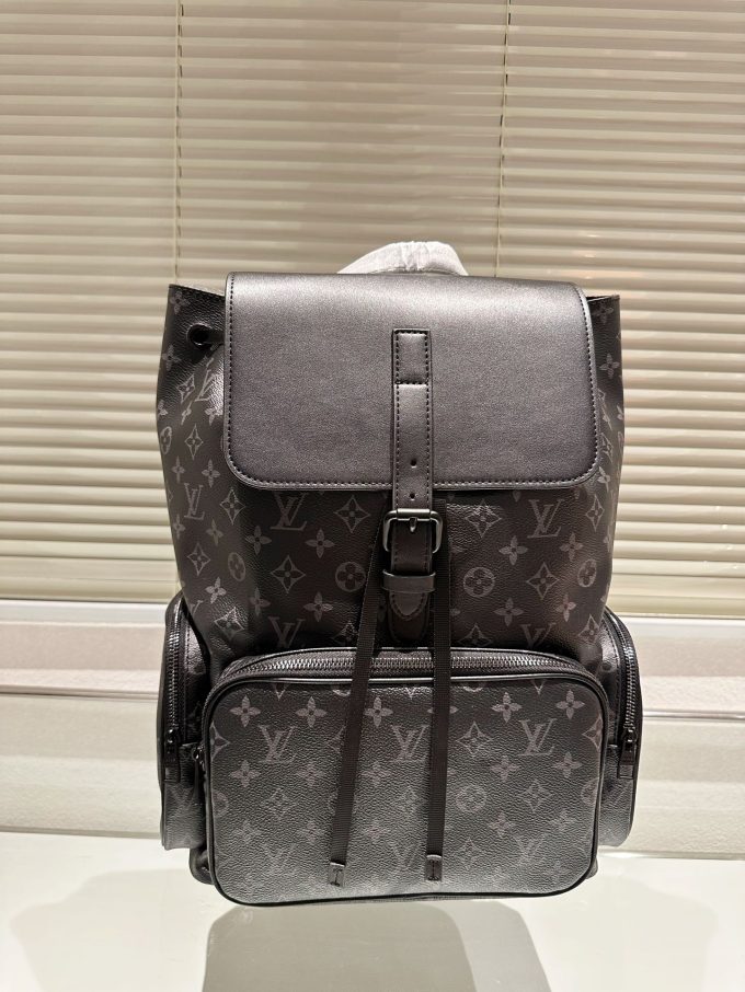 Louis Petite Malle Monogram backpack bag size : 37*45 cm - Image 7