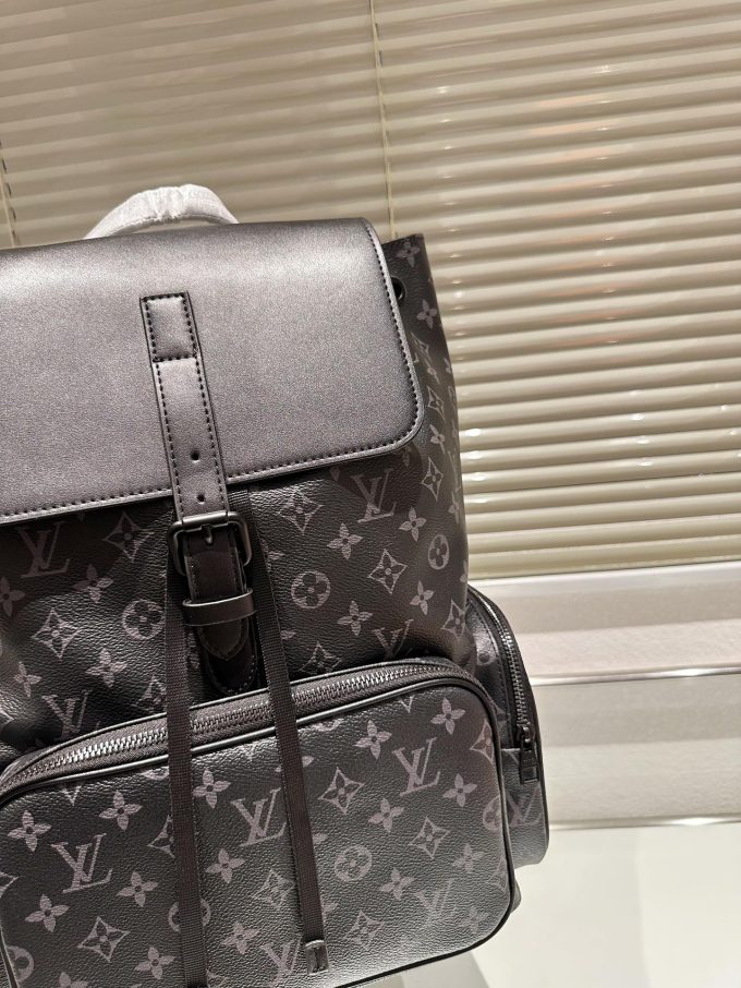 Louis Petite Malle Monogram backpack bag size : 37*45 cm - Image 5