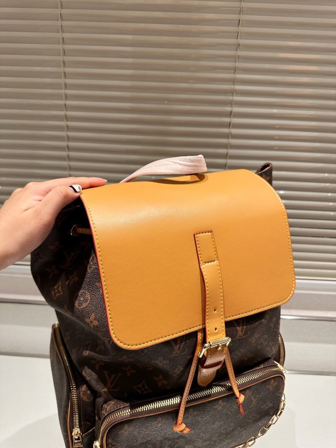 Louis Petite Malle Monogram backpack bag size : 37*45 cm - Image 4