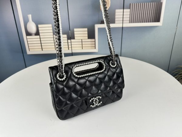 cc 23A new arrival Pearl bag size: 25x17x7 cm