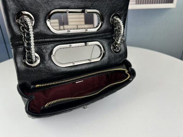 cc 23A new arrival Pearl bag size: 25x17x7 cm