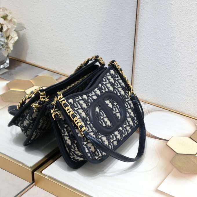 D new arrival signature hobo bag size: 23.5*14.5*6cm - Image 3