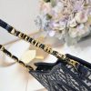 D new arrival signature hobo bag size: 23.5*14.5*6cm