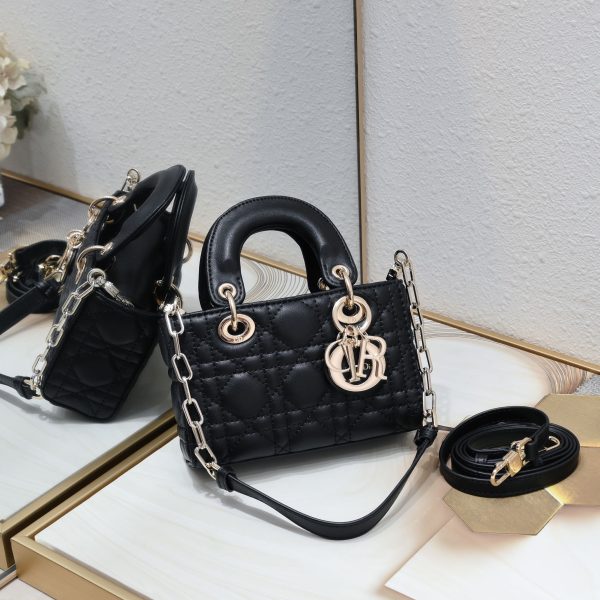 D new arrival D-Joy tote lady bag size；16*5.5*10 cm