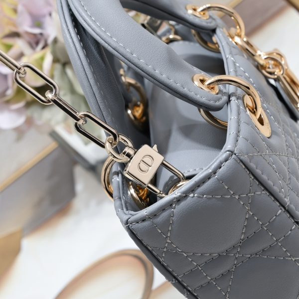 D new arrival D-Joy tote lady bag size；16*5.5*10 cm