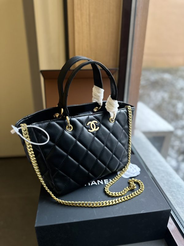 CC 23B new arrival tote bag size : 25 cm