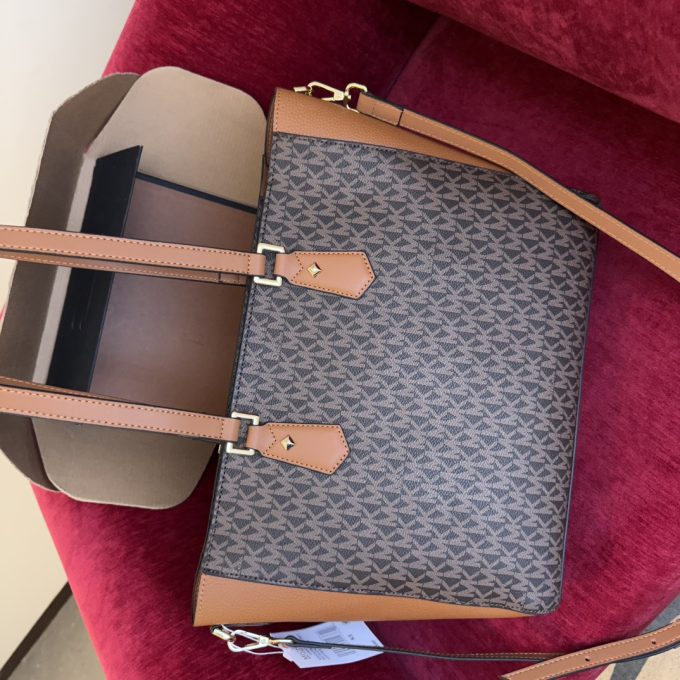 MK new arrival tote bag size : 30 cm - Image 4