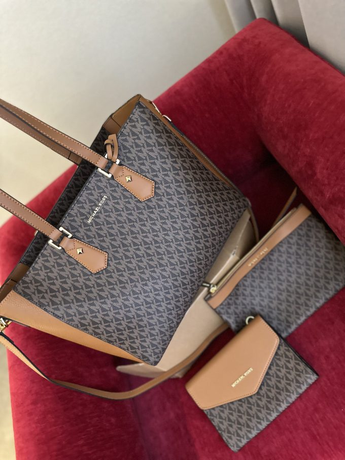 MK new arrival tote bag size : 30 cm - Image 3
