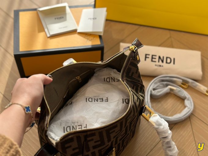 Fen Baguette new arrival bag size ; 27* 16 cm - Image 4