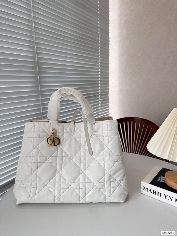 D DIOR TOUJOURS new arrival tote bag size: 34 * 27 cm