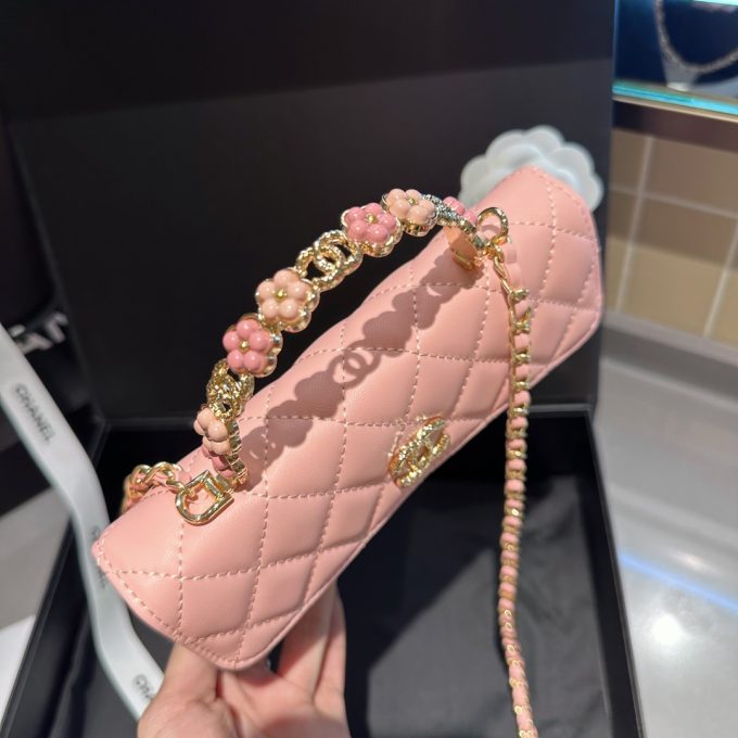 cc woc new arrival bag size : 19 cm - Image 15