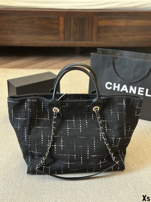 cc new arrival tote bag size : 37*32 cm