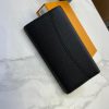 L Capucines men wallet size：20*11*2.5 cm