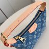 Louis Hills Pochette Monogram Denim size;20.5 x 6 x 16 cm