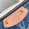 Louis Hills Pochette Monogram Denim size;20.5 x 6 x 16 cm