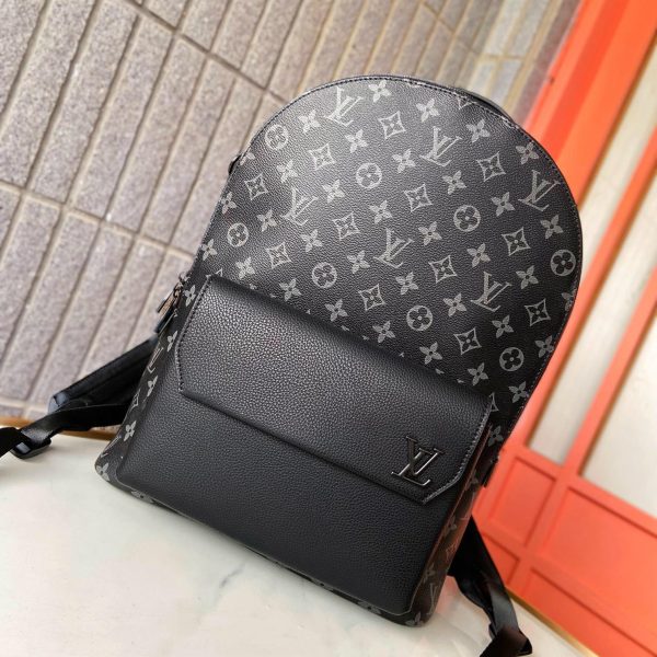 Louis new arrival 🇲🇱Aerogram backpack bag size : 43 x 30 x 14 cm
