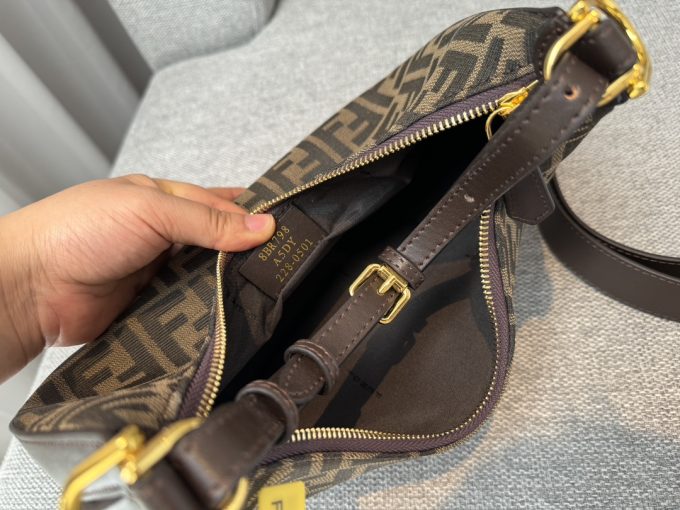 Fen new arrival bag size：28*16cm - Image 8