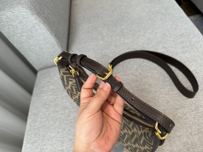 Fen new arrival bag size：28*16cm - Image 9