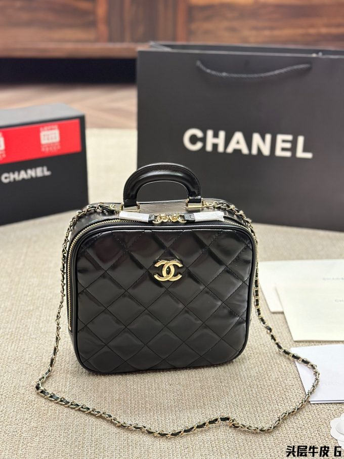 cc Vintage suitcase bag - Image 2