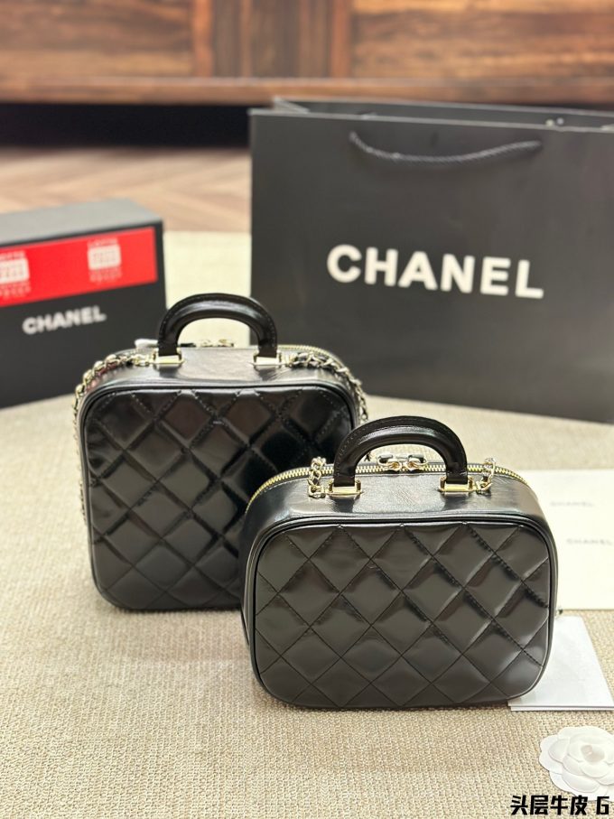 cc Vintage suitcase bag - Image 3