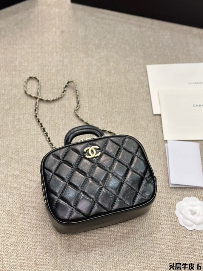 cc Vintage suitcase bag - Image 4